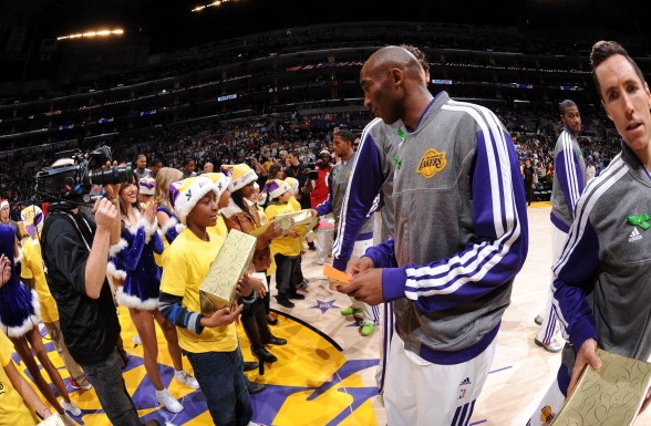 于广大球迷 于广大球迷