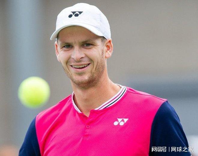 赛中受到深 赛中受到深