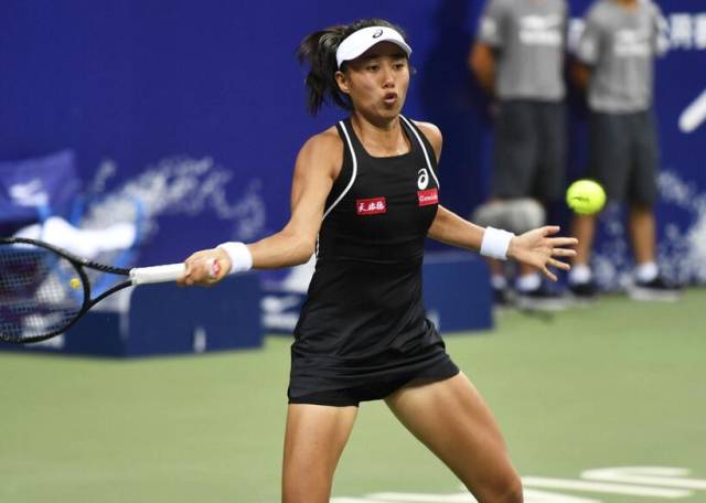 巴斯托尼的 巴斯托尼的